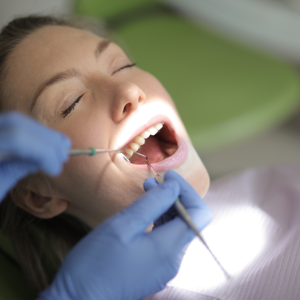 Urgencias Dentales: Cómo Actuar en Momentos de Dolor e Incertidumbre